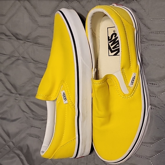WOMEN SLIP ON VANS YELLOW 7.5 - Picture 2 of 4